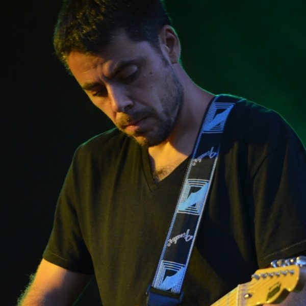 Israel Carmona (Guitarrista)